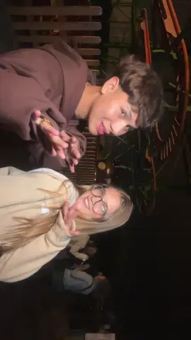 Miren a qn me encontreeee!! @JOSHUA ANLOZA 💙  #creatorsearchinsight #paratii #blowthisuptiktok #tiktokponmeenparatii #viral 