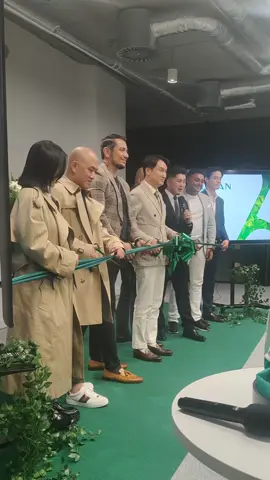 ✨ It’s official — RIMAN has landed in the UK! 🇰🇷✨  The #1 Korean skincare brand is finally here, your glow era starts now. 💫 The website is LIVE, so get yours before they sell out! 🛍️ ➡️ DM us to discover why Korea can’t get enough. 💧 #RIMANUK #KBeauty #GlassSkinGoals #RIMANLaunch 