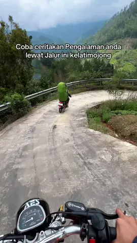Coba bede ceritakan, bemana dirasa rasa lewat ini🤣 apalagi pas diboncengki🤣. #latimojong #fyp #enrekang #karangan #fyppppppppppppppppppppppp 