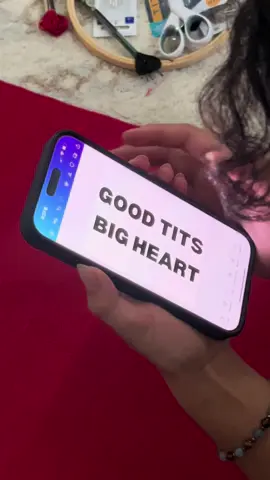 making shirts for @reneé tonight at the forum 💯💯😛😛#reneerapp #kiaforum #wlw #bitemetour #gf @Dani Guevara 