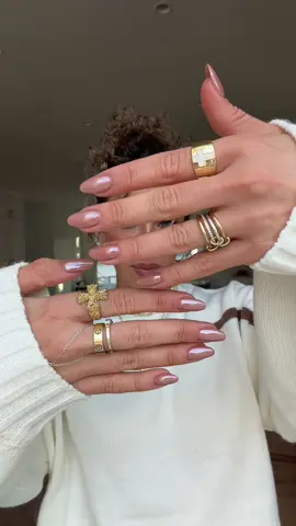 the perfect happy-medium of a classy but still fun nail for fall☺️ I go to @MilanoNailsnashville #nails #nailinspo #fallnails #nashvillenails 