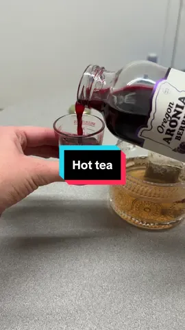 As the weather cools off, it’s the perfect time to enjoy your Aronia Berry Juice in a warm cup of tea. 💜 It’s a cozy, delicious way to unwind — and give your immune system a natural boost with antioxidants and polyphenols. ☕🫐 ✨ Try mixing it into your favorite herbal, green, or black tea for a comforting wellness boost this season. #hottea #naturalwellness #immunesupport #immunitybooster #aroniaberry 