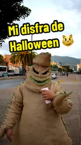 Qué tal el disfraz que encontré en SOGAMOSO 😼🔥 #sogamoso #halloweenmakeup #sogamosoboyaca #boyaca #sogamosocity 