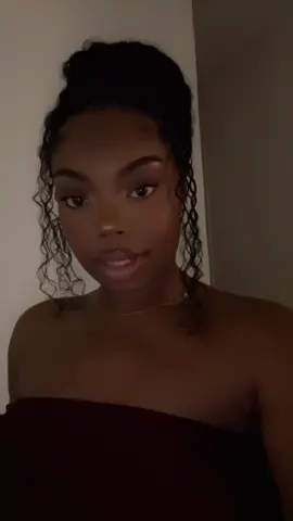 Elle restera toujours ma préférée de tayc ✨ 🥀