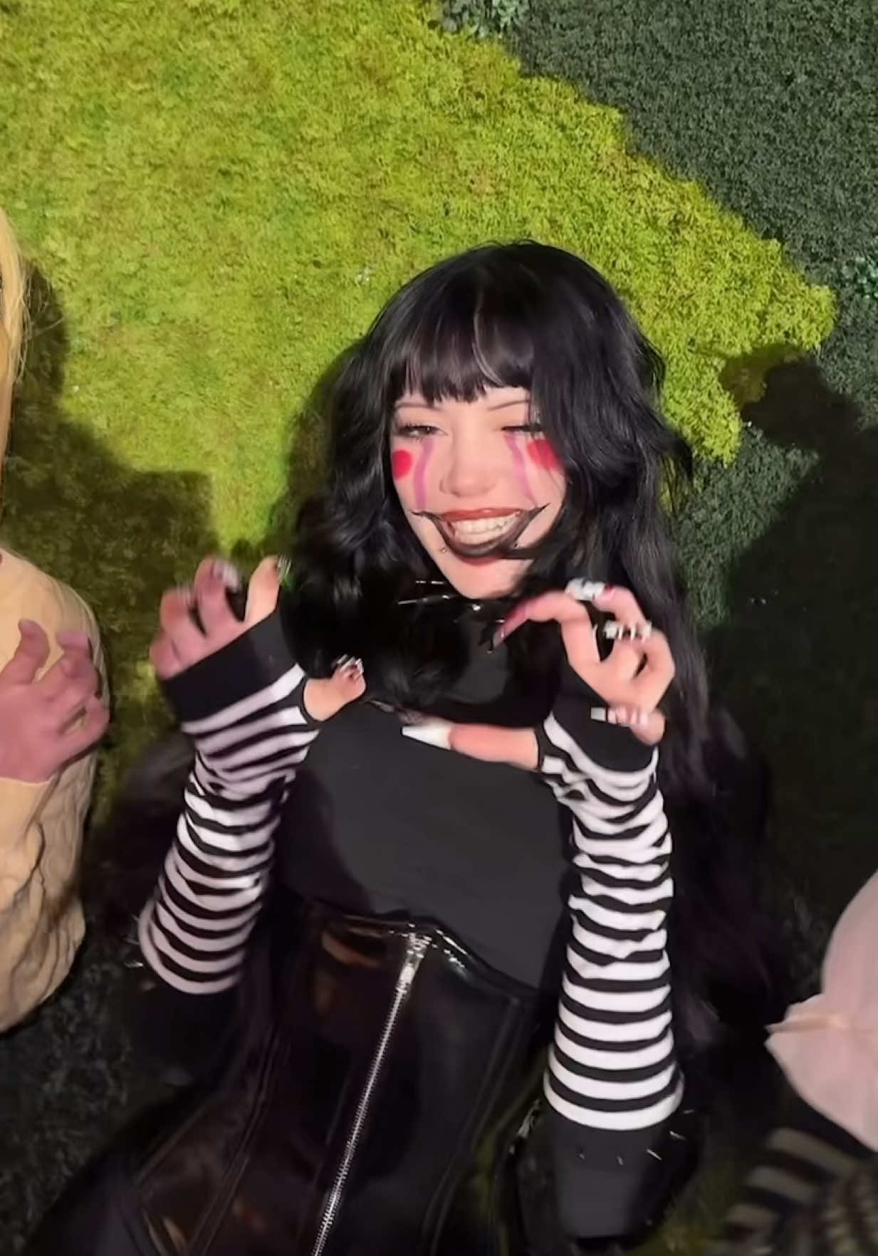 springtrap: me! puppet: @kaiamillerx  chica: @Lena Foxx 🖤  bonnie: @Ronnie  freddy: @1Kyle8  foxy: @SwaggyCucumber  #fnaf #fivenightsatfreddys 