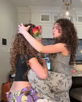 LOLL #kalogerassisters #fyp #foryoupage #viral #blowup - @sundaykalogeras  @Eliana Kalogeras @demitrakalogeras 