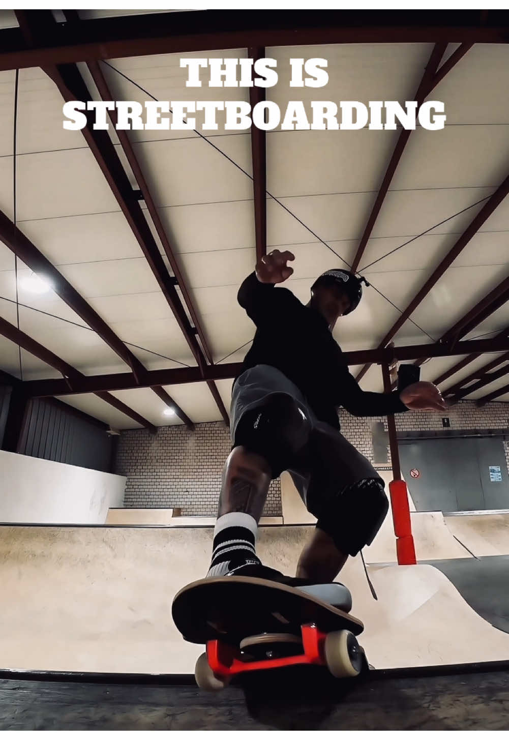 Streetboarding at the HUB Fürth #streetboard #streetboarding #skate #actionsports #fly #skatepark #halfpipe #redbull #miniramp 