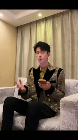 nụ cười đó mình mãi không thể nhìn thấy nữa🖤🤍 #TikTokAwardsVN #vumonglung #yumenglong #yumenglong于朦胧 #fyp 