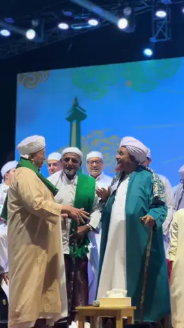 Mahalul Qiyam Bersama Sayyidil Habib Umar Bin Hafidz Di Monas #habibumarbinhafidz #monas #mahalulqiyam 