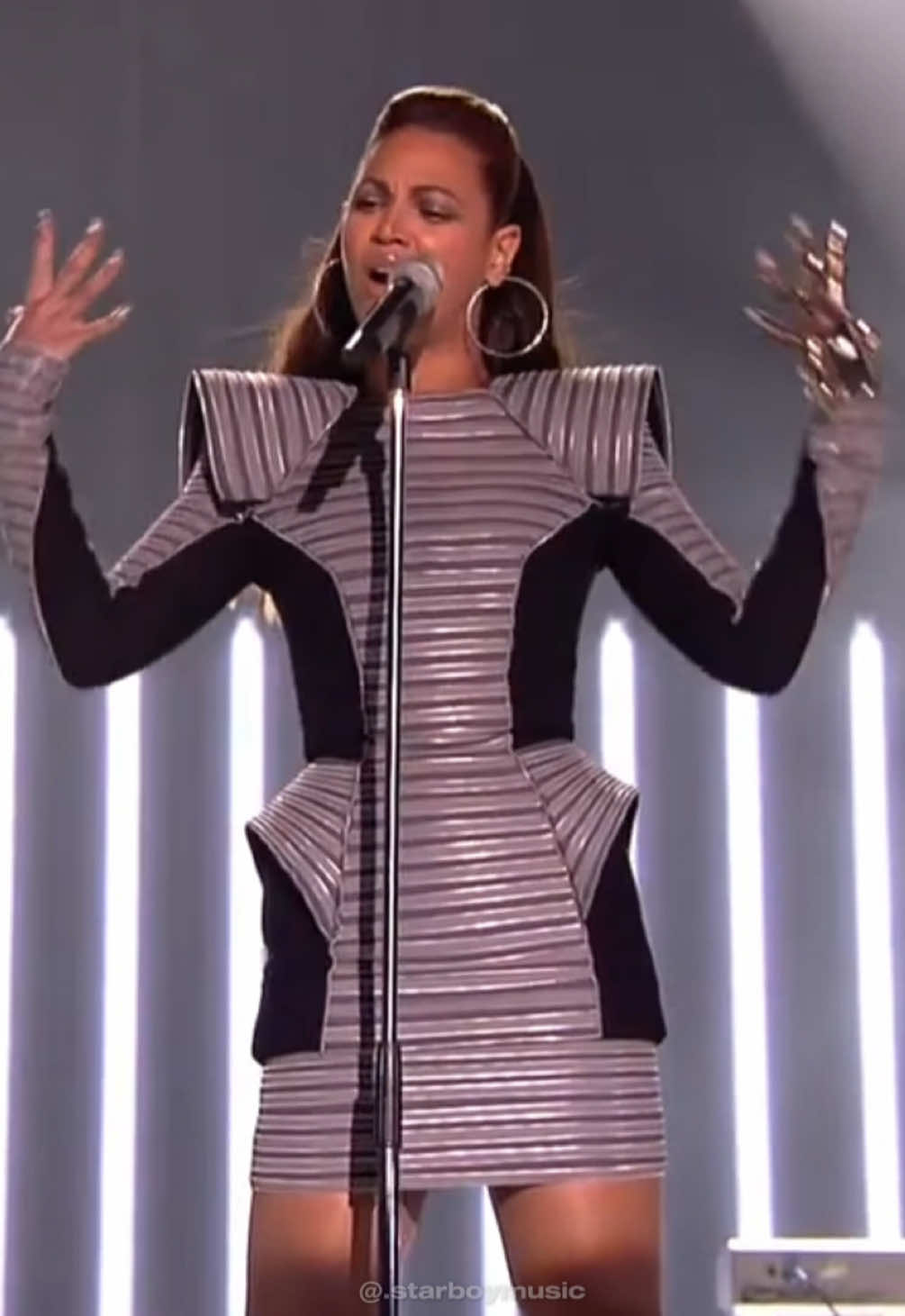 Beyoncé - If I Were A Boy (live) #beyonce #ifiwereaboy #live #performance #foryou 