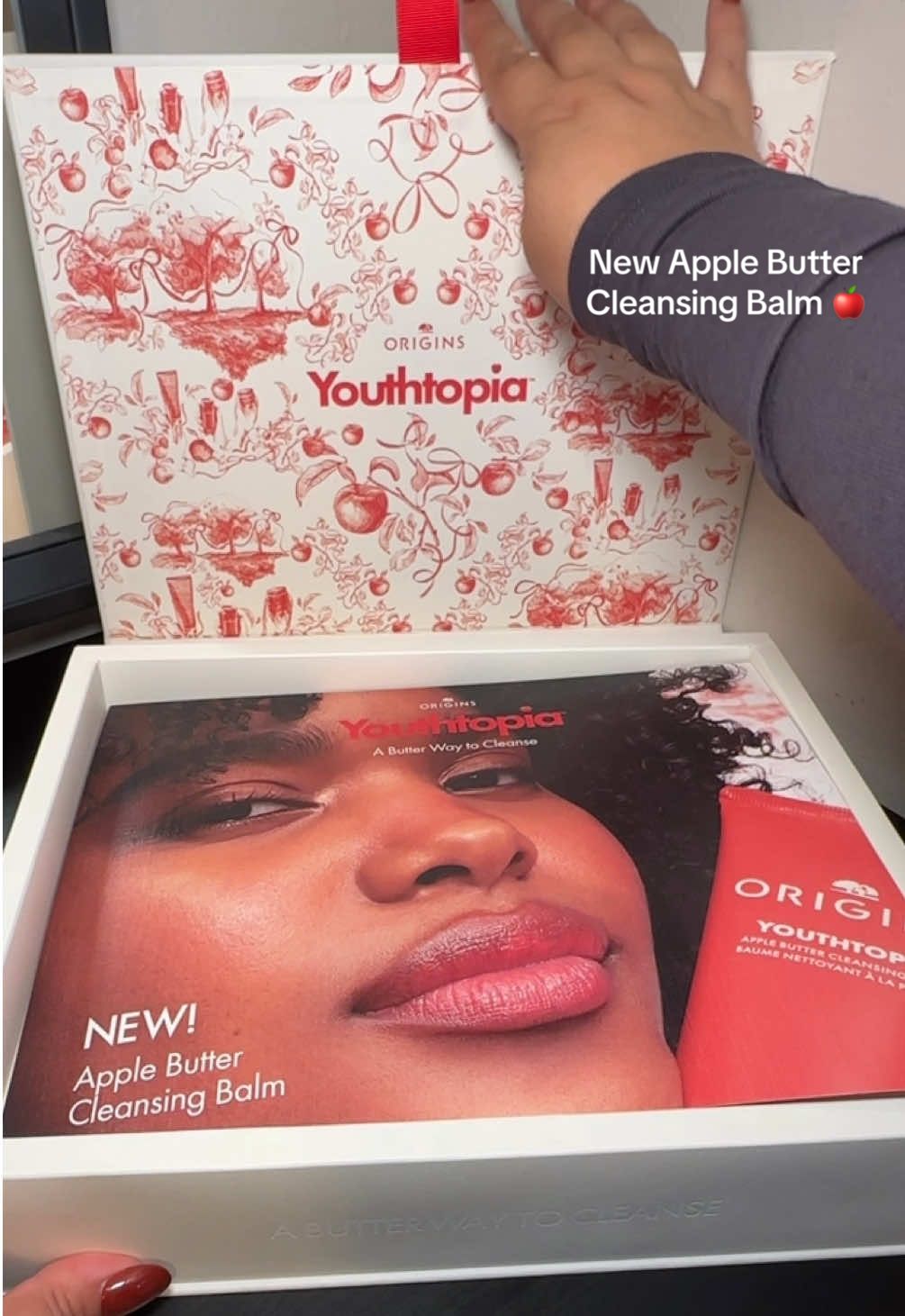 So excited to try the NEW @Origins Skincare YOUTHTOPIA APPLE BUTTER CLEANSING BALM 🍎Thank you so much for sending it over! Review coming soon! #onlygettingbutter #origins #skin #skincare #latinacontentcreator              