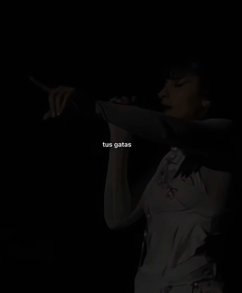 -, esta intentando hacerlo como yo || #cazzu #muchadata #ariela640 #fpyシ @Cazzu @TikTok Creative Experts 