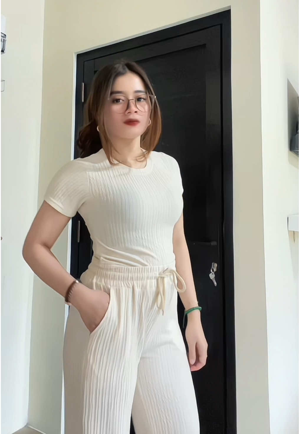 Cocok bgt buat daily✨ bahannya adem & strech bgt💓  #mikofashion #onesetkekinian #onesetdaily 