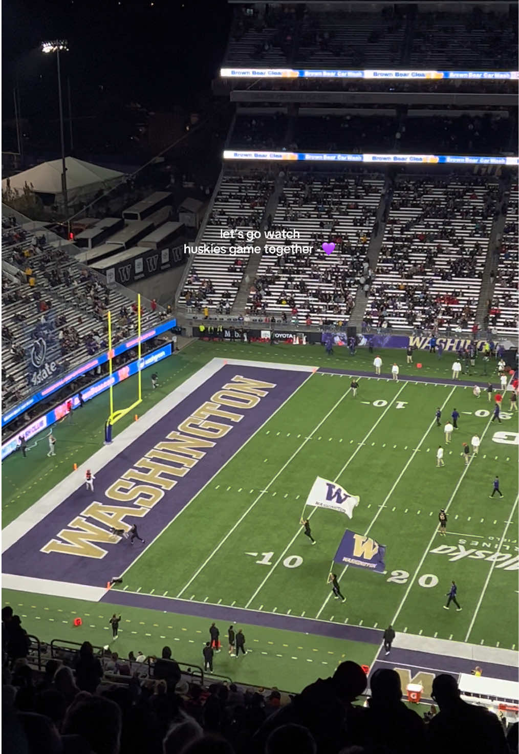 it was so fun watching the game w my friends and it’s been a whileee 🥺🥺 go huskies!!💜 #seattletiktok#universityofwashington#football#uwhuskiesfootball#thingstodoinseattle