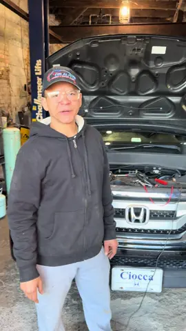 Raro fallo en Honda Pilot: ¡se quemaron los 4 bombillos al mismo tiempo! Alternador sobrecargando #DRAUTO #HondaPilot #ElectricidadAutomotriz #LucesQuemadas 