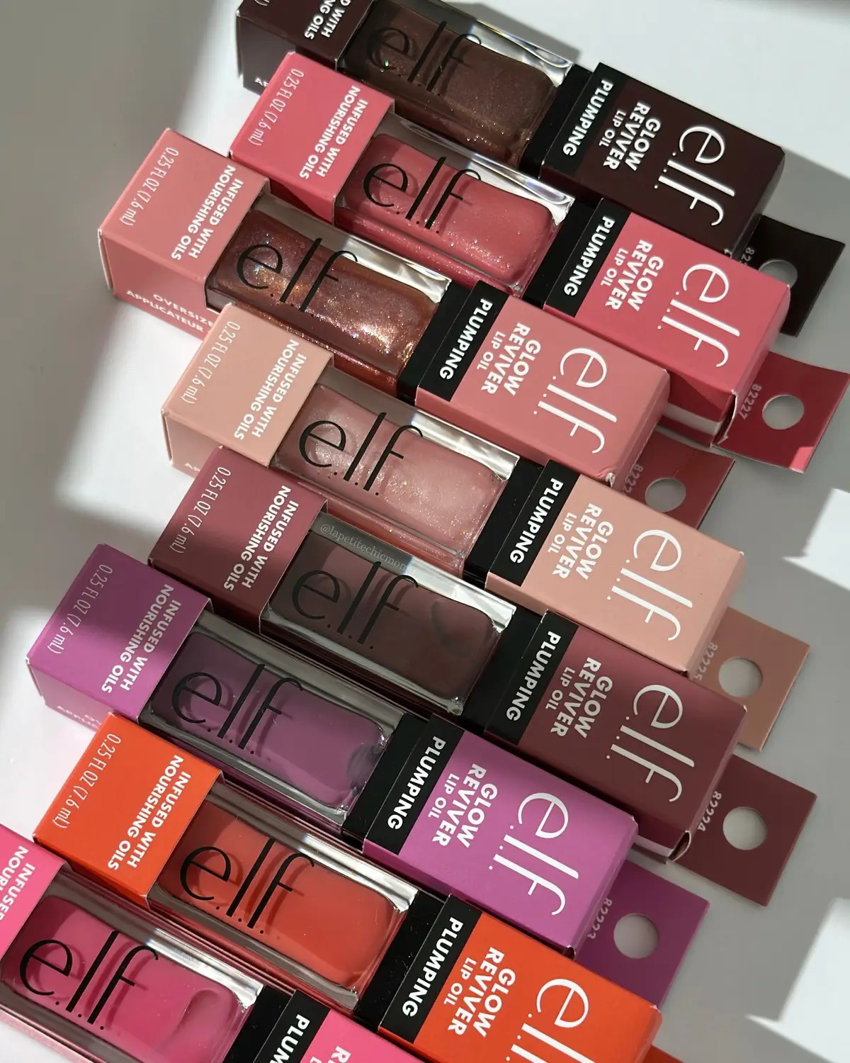 New new from @e.l.f. Cosmetics Glow Reviver Lip Oils are now available in plumping formula! They do tingle but not too spicy. Are you planning to pick these up?  . . elf Glow Reviver Plumping Lip Oil   elf Lip Oil  elf Lip Oil Swatches #elfcosmetics #elfyeah #elflipoil #drugstoremakeup #fallmakeup @target @Ulta Beauty @CVS Pharmacy @Amazon Beauty 