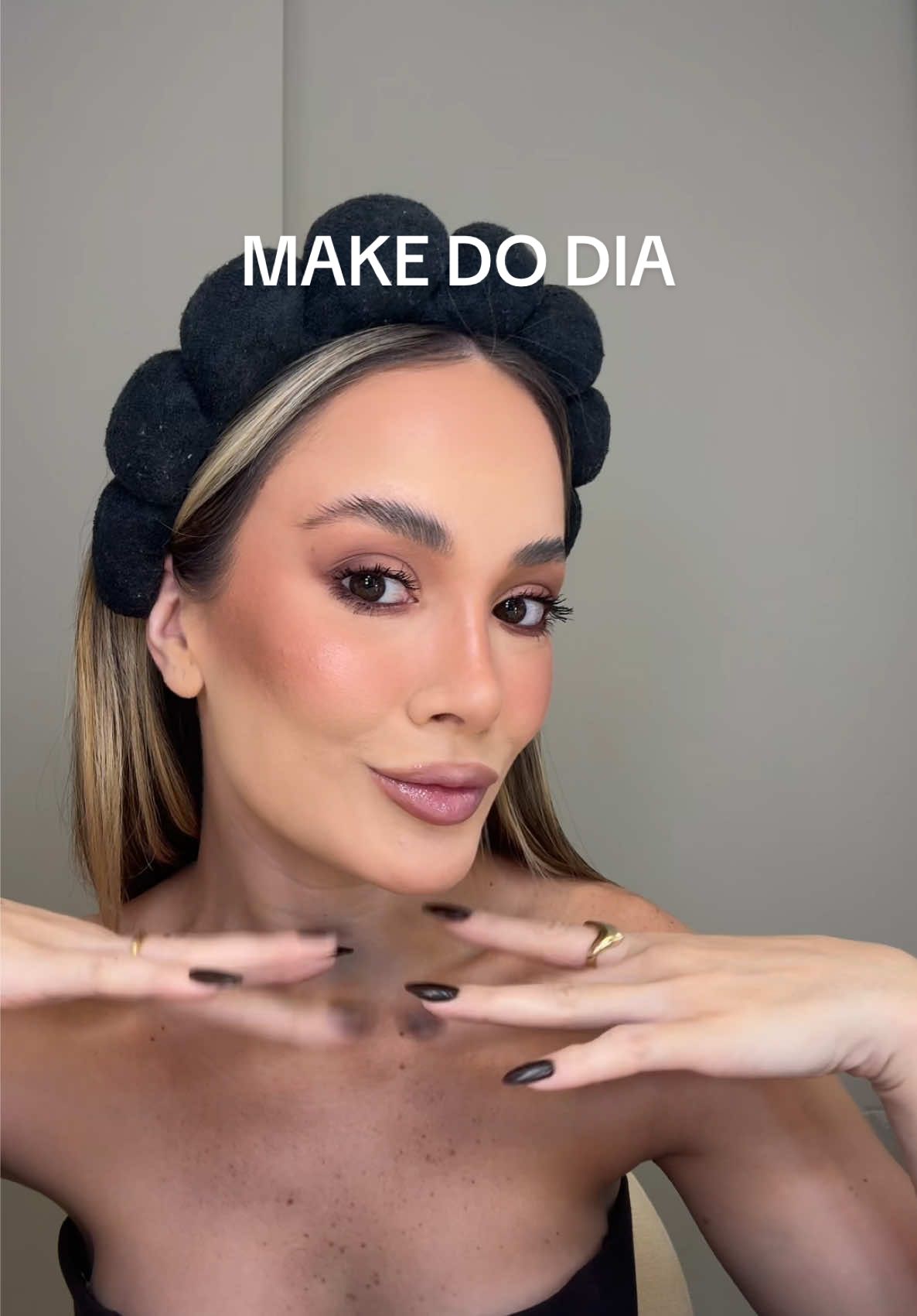 ja testei alguns produtos novos aqui! o que acharam dessa make? 🎀🧡 #make #makeuptutorial #makeup #maquiagem #maquiagemtiktok 