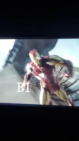 Why does this actually work #marvel #whattowatch #avengers #blackwidow #ironman 