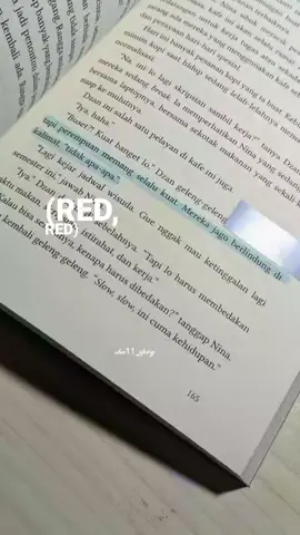 hebat kan kita🤭🤭? #0mdpl #ilovebooks #bookreviews #bookstagramindonesia #bookrecs 