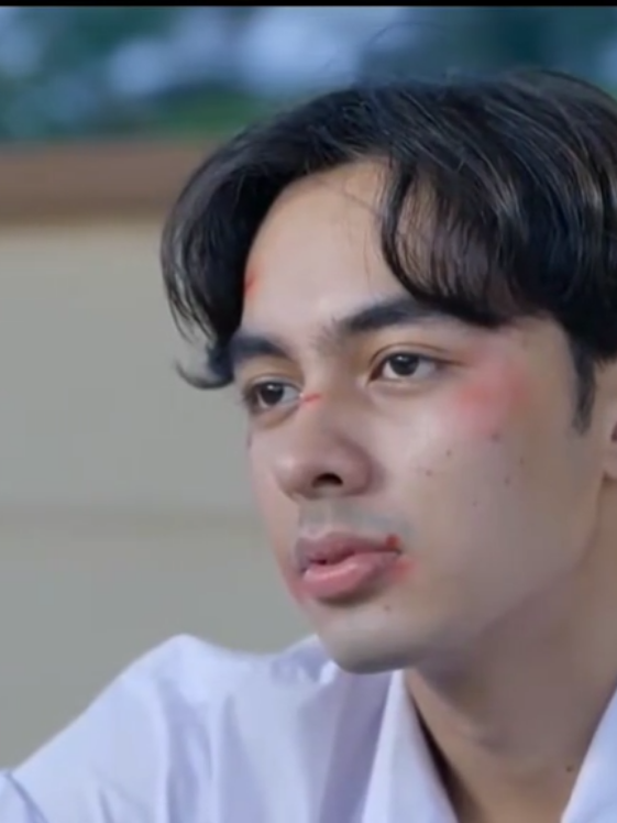 seandainya fat lo gak memilih orang lain mungkin tidak akan begini, di satu sisi aku rindu moment fatqeel tapi di sisi lain juga aku ingin herqeel berlayar dan perjuangan herry juga gak main main soal, seandainya fattah bener’ tulus cinta bener sama aqela dn selalu ngerti soal bpd nya dn dukung soal akademik nya psti semuanya gk gini fat skrg kamu menyiayiakan cewe yg gk mint lebih, dia cuma ingin di hargain dn ada untuk nya dn sekarang di ganti oleh harry yg lebih dr itu semua 💔🫀 #fatqeel #aqeelacalista #fattahsyach #harryvaughan #asmaragenz 