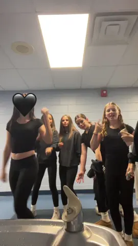 @Kaia💋 @gabby😘💗🎀🪩🥳 @Sofie @isabellaaa @julie @kadence @kenzie