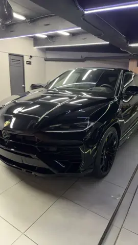 La nueva lambo urus híbrida Okm #tiktok #viral #medellín #lamborghini #urus 