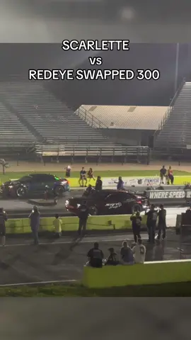 Scarlette vs Redeye swapped 300. This one’s old, but I’ve been so busy getting both cars dialed in that I haven’t been able to get a race in. She’ll be back soon tho 💪 #dragracing #hellcat #mopar #srthellcat #dodgegarage 