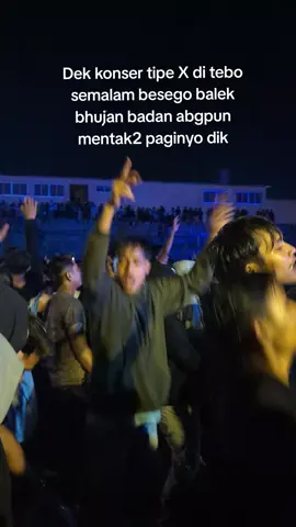 thanks banyak to tipe-X dah mampir😅😅 #tipex #kamunggaksendirian #tebofest #ulangtahuntebo 
