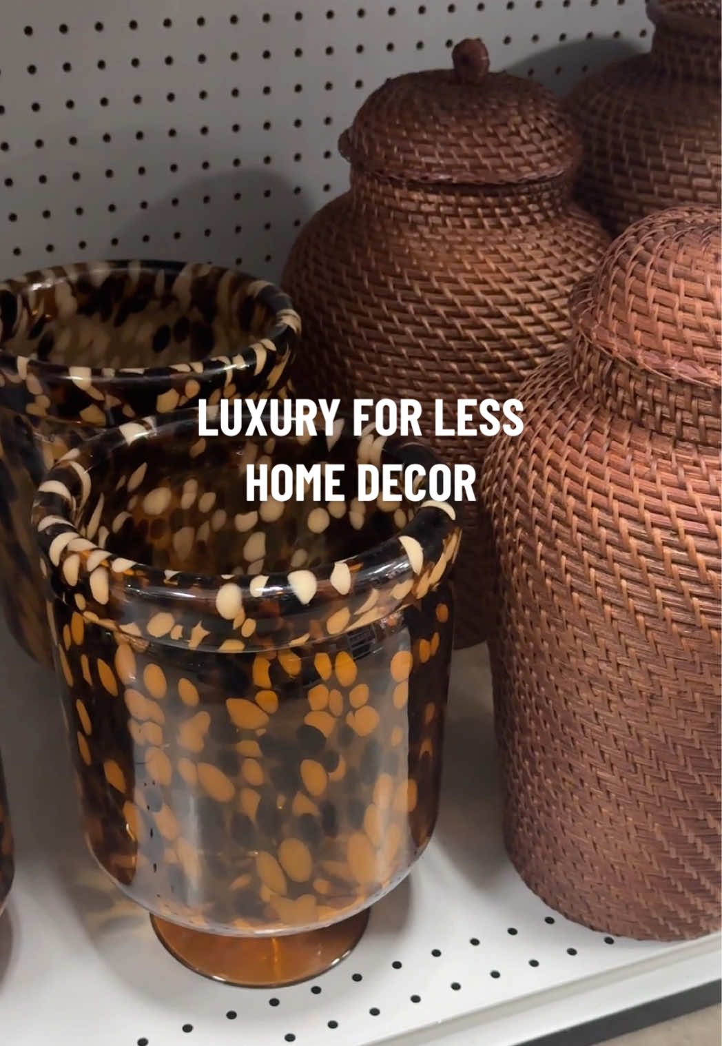 Okay but these high-end looking pieces?! 🤤 #athomestores #modernhomedecor #highendhomedecor #affordabledecor #luxuryforless @At Home 