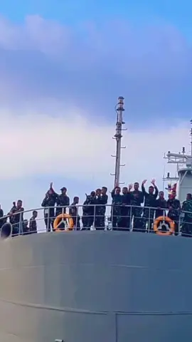 Bumi Cendrawasih aku titip suamiku untuk menjalankan Dharma Baktinya kepada ibu pertiwi, jika sudah waktunya pulangkan suamiku dengan hidup, sehat, selamat tanpa kurang satuapapun, aku menunggu suamikuu pulangg 🥹🥹 #fyppppppppppppppppppppppp #satgaspapua #ldm #satgas 