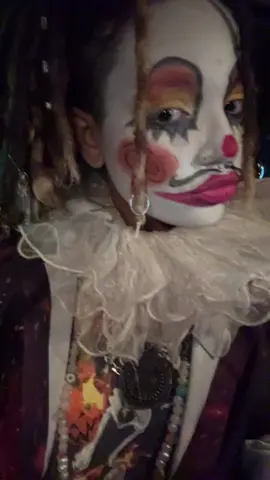 i love 2 stand out ! :D#clownboy #clown #clowning #clownmakeup #clowningaround 