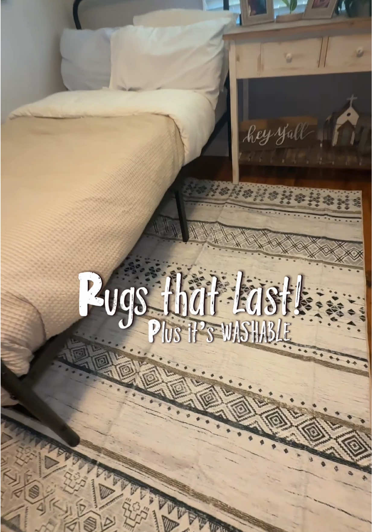 This rug is bringing my guest bedroom together🥰 love it’s boho vibe! #washablerugs #bohorug #rugtok #bedroomrug #tiktokshopcreatorpicks 