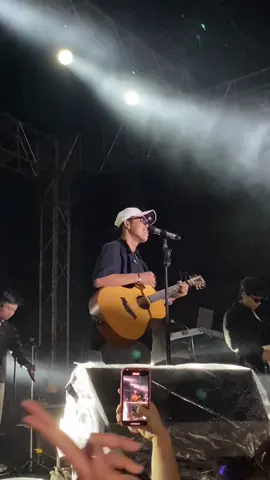 keluh kesahmu semalam apa teman temen?  #sci#konsermusik #aftershine #salatiga24jam @AFTERSHINE OFFICIAL 