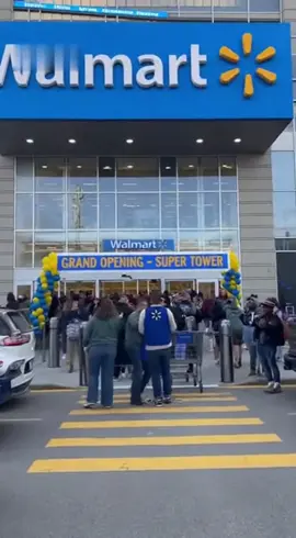 Hundreds gathered in Branson today for the grand opening of the world’s tallest Walmart Supercenter, a 60-story retail tower now visible across the Ozarks.Officials say the vertical layout will “redefine the shopping experience.”#Branson #BreakingNews #WalmartSuperTower #Missouri