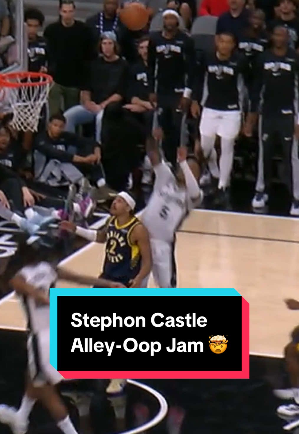 Stephon Castle is putting on a show 🍿 #NBA #Basketball #Spurs #StephonCastle 
