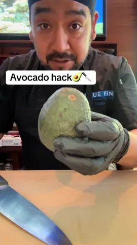 AVOCADO HACK🥑🔪 AVOCADO CUTTING SKILLS🥑 #avocado #hack #skills  #food #trending 