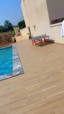 Résidence Meublé Haut standing Disponible avec toutes les commodités et très sécurisé et très calme disponible  📍  Situés à songon  💵20.000f/24h      15.000f la journée  ◻️ Commodités  ◽ wifi, Netflix,TV connecte ◻️ Climatisation, Réfrigérateur  ◻️ 1 Cuisine très bien équipée  ◻️ 1 Balcon avec une belle vu ◻️ 1 Service de Menage ◻️ 1 Service de Sécurité  ◻️ 1 Parking  ☎️ 0768732134   (appel et WhatsApp) NB: Abonnez-vous à la page pour ne rien rater écris moi pour plus d'informations