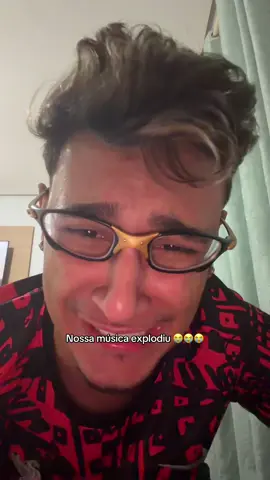 FALTA 1 posição para nossa música bater top 1 Brasil 😭😭😭😭