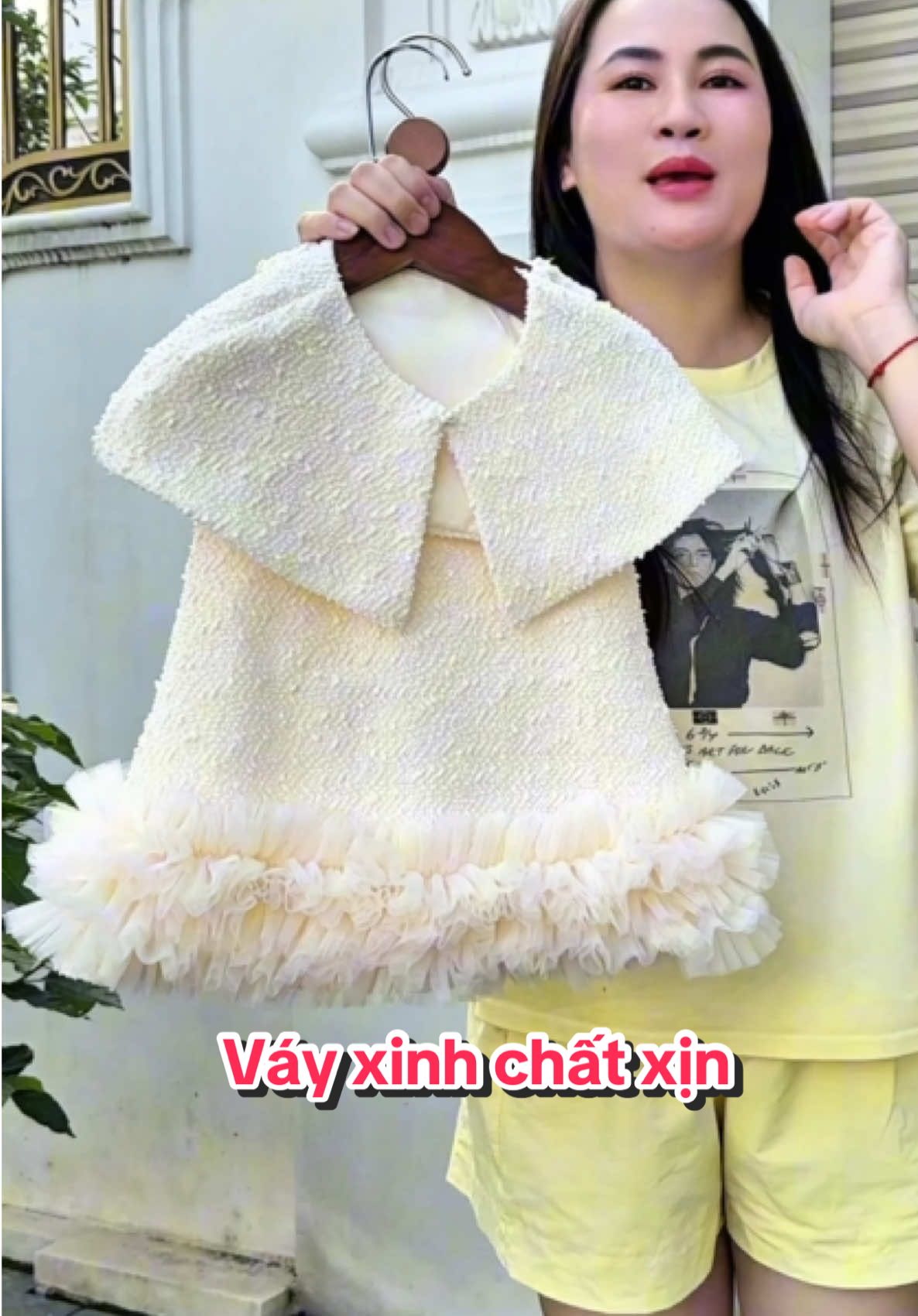 Váy thiết kế hàng cao cấp cho bé đi chơi #thoitrangtreem #tiktokshop #thoitrangbegai #vaythietkechobe #vaybegai 