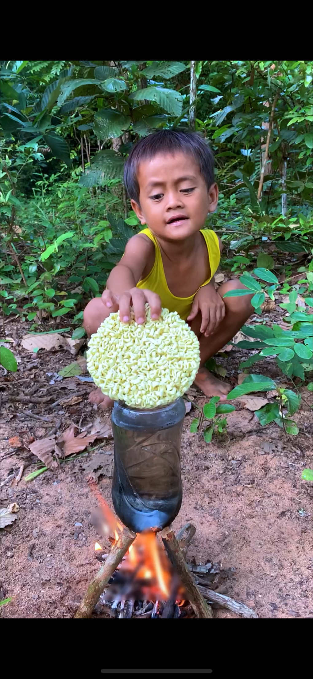 Outdoors skills: Simple but useful ideas in Forest #bushcraft #Outdoors #camping #survival #forest 