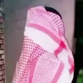 امك موجوده