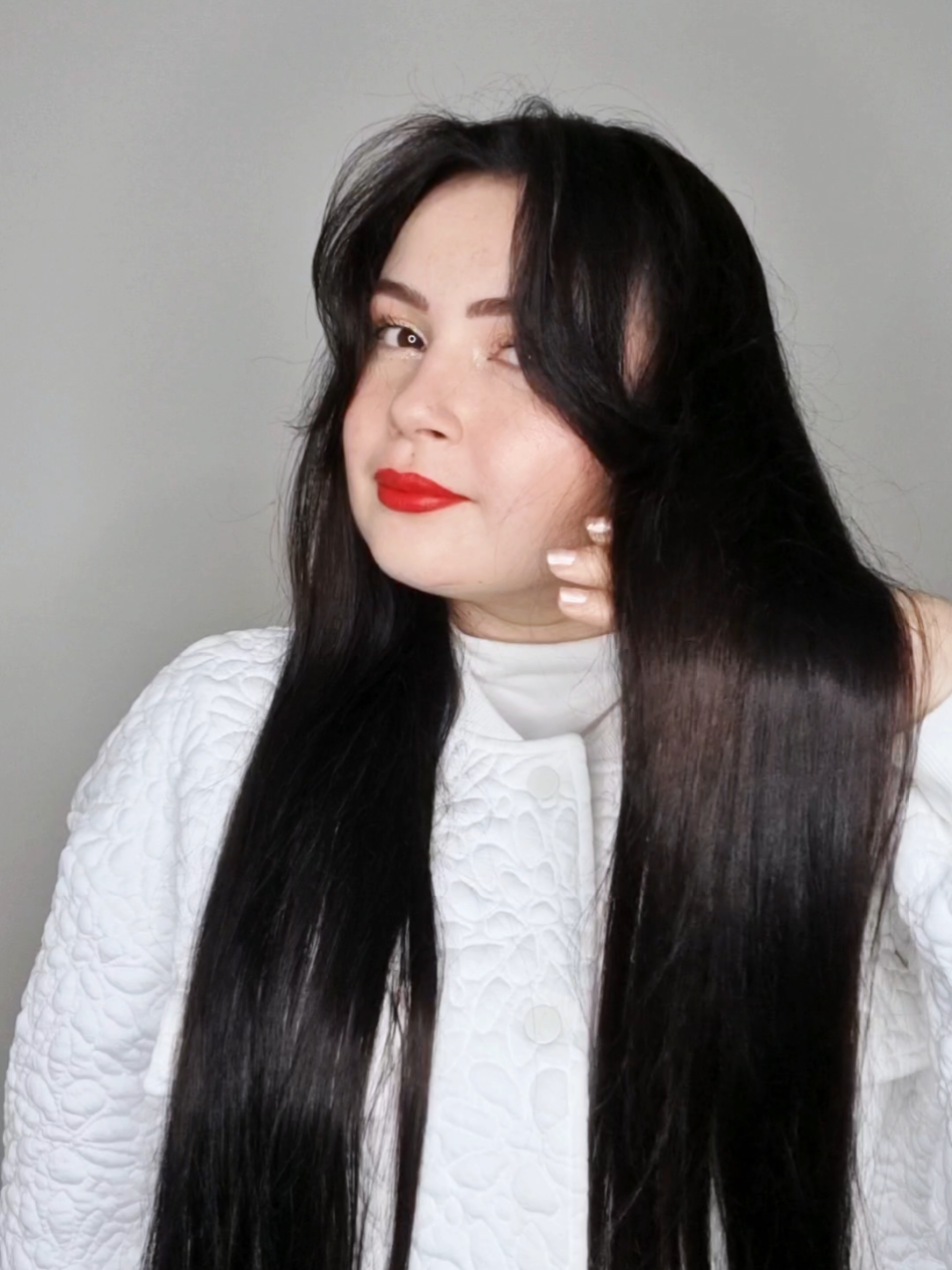 Dei adeus ao desbotado e escolhi brilhar com meu tom Casting Creme Gloss de L’Oréal 💫 Cor Castanho Claro — sem amônia, só brilho e maciez! Sério, olha esse brilho 🤎 👉 Me conta aqui nos comentários: qual foi a última vez que você deu um “glow up” no seu cabelo? ✨ @L'Oréal Paris Brasil  #brilhocasting #squadcasting #publicidade #castingcremegloss #castanhonatural 