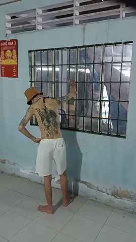 Gục đầu với bóng tối chợt nhớ về cha #xuhuong #vairal #duaconhu #tiktokawardsvn2023 #tiktokawards 