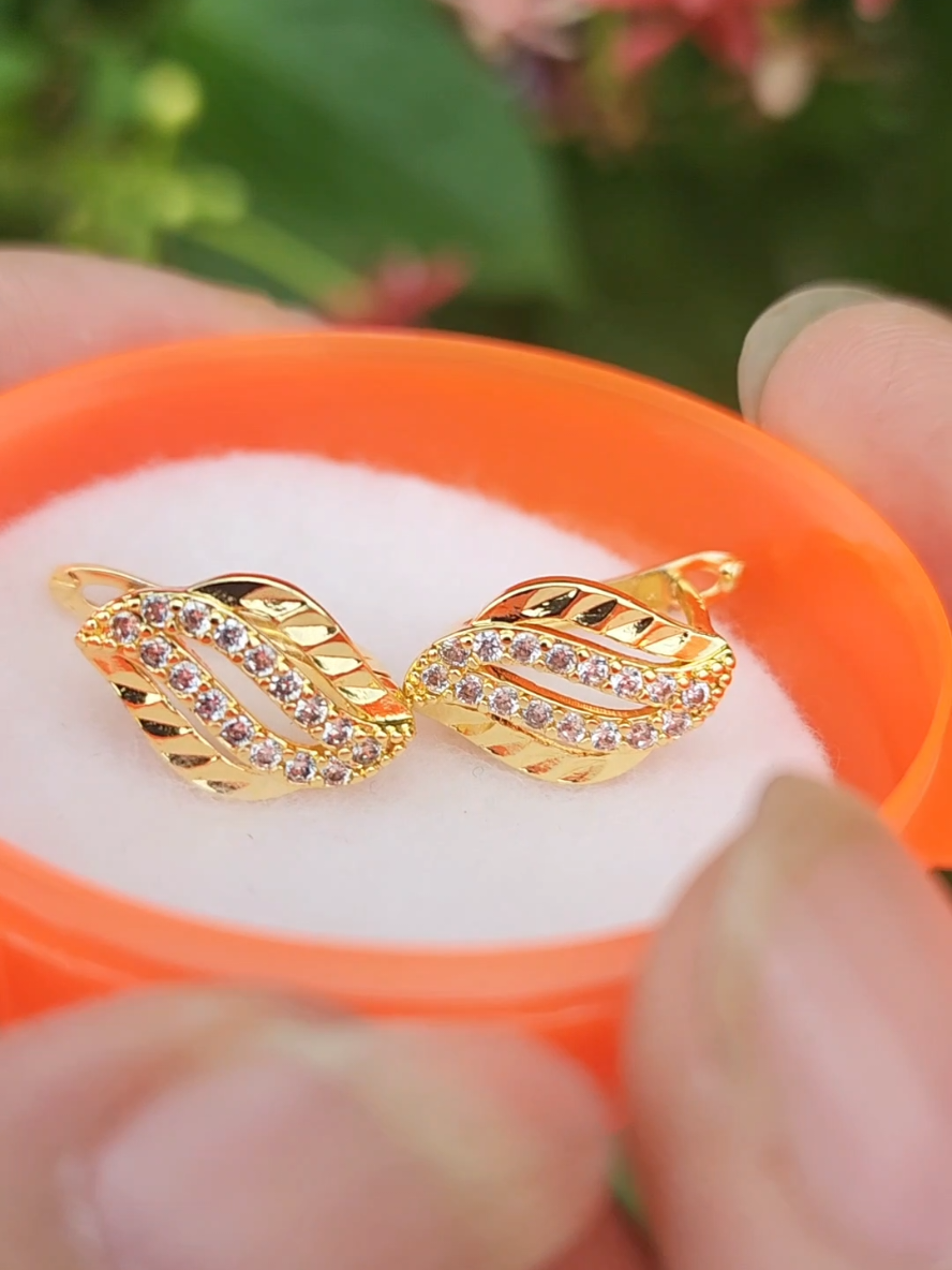 #bongtai #trangsucvang #trangsuctitancaocap #trangsucvang18k #xuhuong 