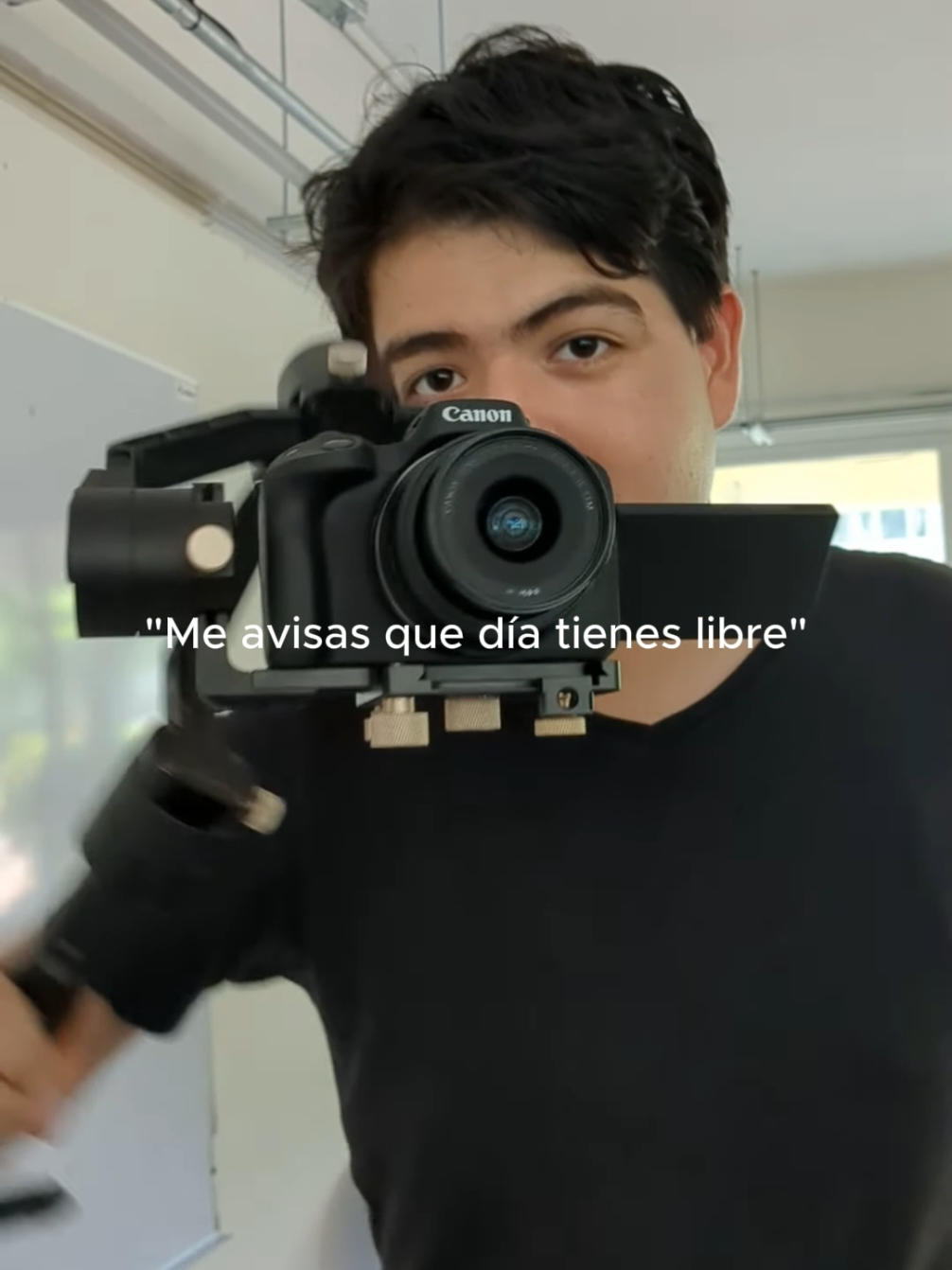 La dura vida de un audiovisual 😮‍💨 #fotografía #contentcreator #audiovisual #filmmaker #freelancer 