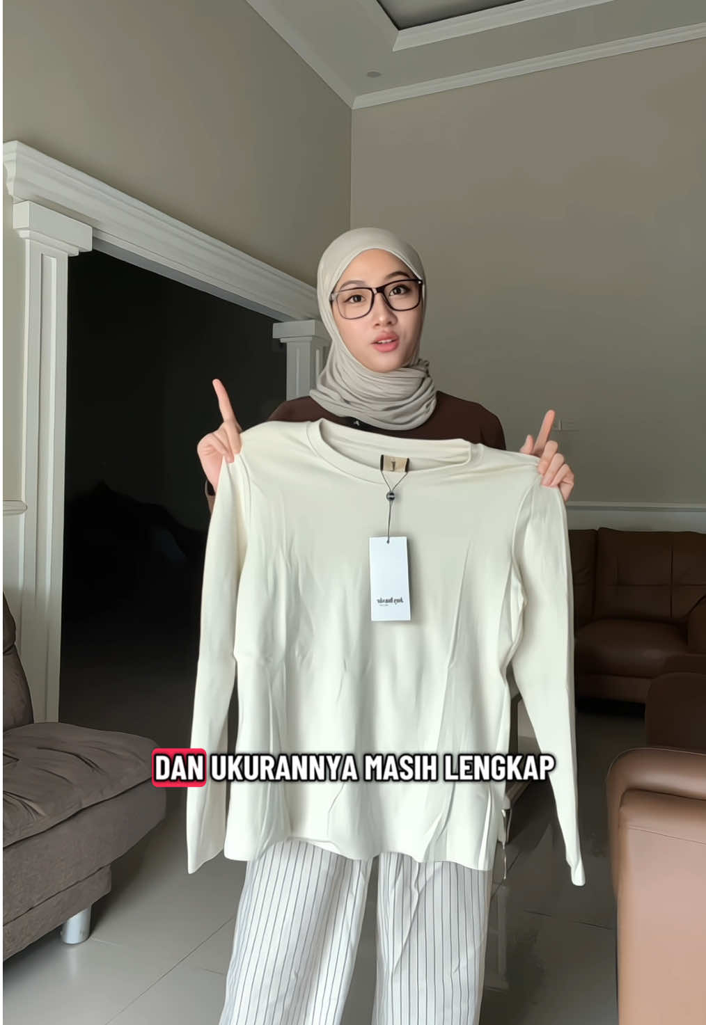 Kebagian juga warna creamnya 🥰✨ #review #kaoslenganpanjang #kaoswanita #joybasic #fypage 