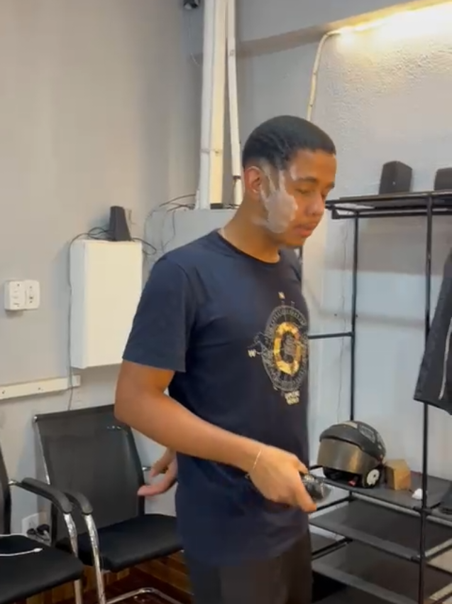 Curso sem pressão 🤣🤣 #viral #humor #barbearia #engraçados 