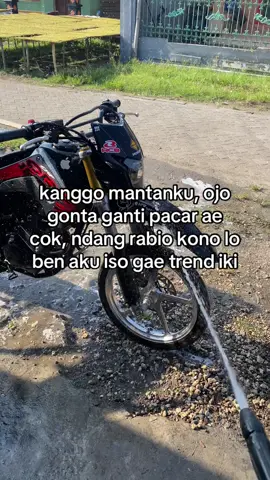 🤭#supermotoherexstyle #crfronix #surexgank #surex #supermototiktok 