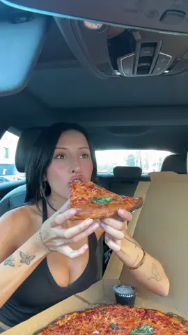 best pizza ever @Sonny’s 
