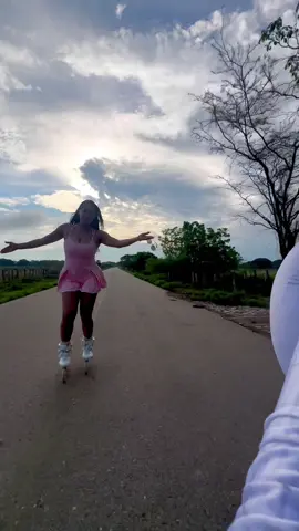 miren la nalgona de mi amiga🤣me llevaba al trote 😂@indira_luz10 #necesitotuamor 